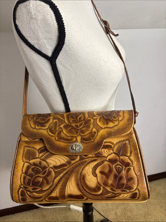 Vintage Handbags - Vintage Mexican Hand-Tooled Brown Leather Floral Crossbody or Shoulder Bag
